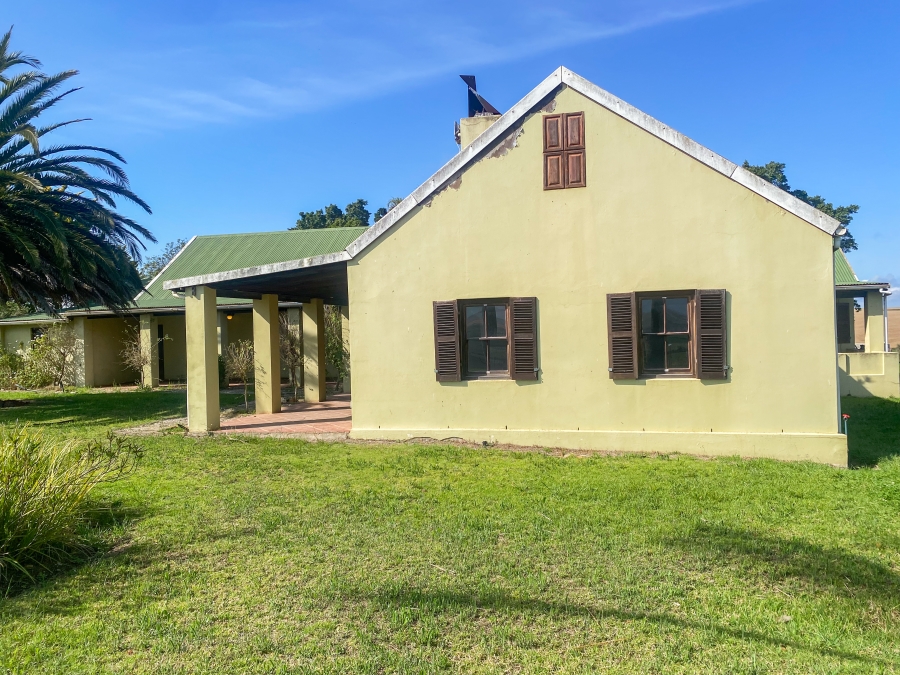 9 Bedroom Property for Sale in Albertinia Western Cape